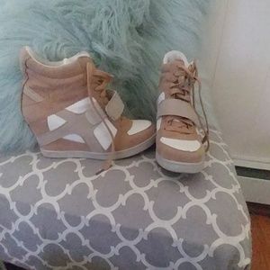 Wedge Sneaker..Gently Used..GREAT Condition